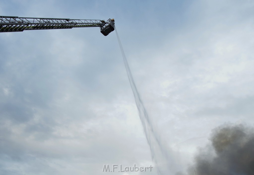 Grossbrand Halle Troisdorf Kriegsdorf Junkersring P222.JPG - Miklos Laubert